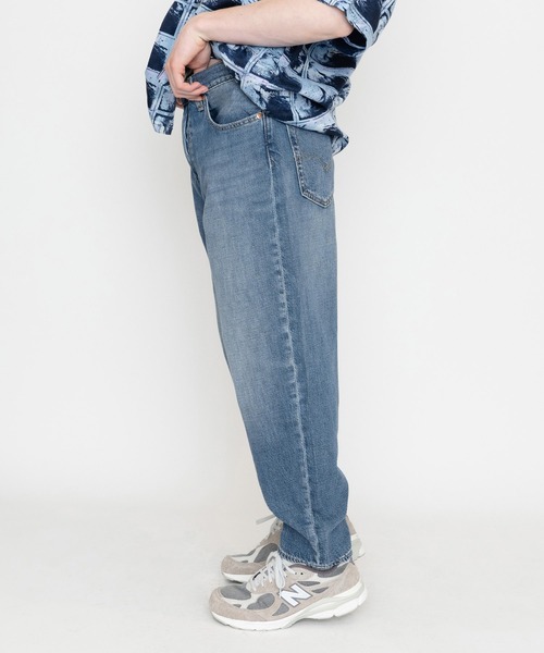Levi's（リーバイス）の「STAY LOOSE テーパード クロップ REMEMBER