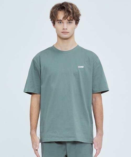 FCMM(エフシーエムエム)の「CLUB TEAM FRESH COTTON T-SHIRT/クラブチームフレッシュコットンTシャツ(Tシャツ/カットソー・メンズ・カーキ/ブラック/ホワイト/ライトベージュ・LARGE/MEDIUM/X-LARGE)」の4枚目の写真