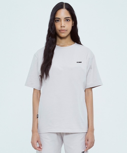 FCMM(エフシーエムエム)の「CLUB TEAM FRESH COTTON T-SHIRT/クラブチームフレッシュコットンTシャツ(Tシャツ/カットソー・メンズ・カーキ/ブラック/ホワイト/ライトベージュ・LARGE/MEDIUM/X-LARGE)」の3枚目の写真