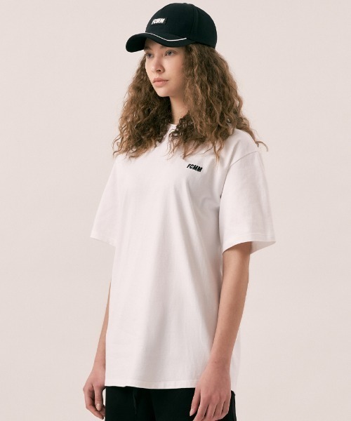 FCMM(エフシーエムエム)の「CLUB TEAM FRESH COTTON T-SHIRT/クラブチームフレッシュコットンTシャツ(Tシャツ/カットソー・メンズ・カーキ/ブラック/ホワイト/ライトベージュ・LARGE/MEDIUM/X-LARGE)」の5枚目の写真