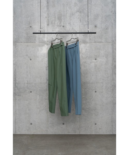 LA PEAU DE GEM（ラポドゥジェム）の「【LA PEAU DE GEM】ベルトスラックステーパードパンツ（スラックス・レディース・ブルー/グリーン・M/S）」の7枚目の写真