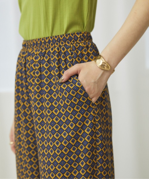 ANGIE（アンジー）の「プリントイージーパンツ（その他パンツ・レディース・グリーン/ネイビー/ピンク/ブルー・FREE）」の9枚目の写真