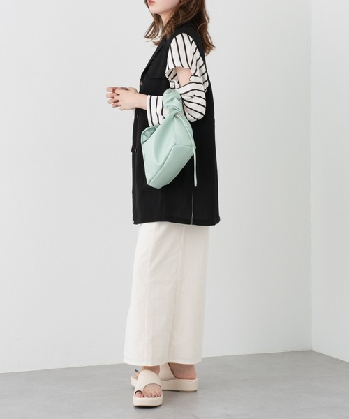 Kastane(カスタネ)の「【新色追加】カットアウトボーダーTee(Tシャツ/カットソー・レディース・ブラック/ピンク/ブルー/サックスブルー・FREE)」の15枚目の写真