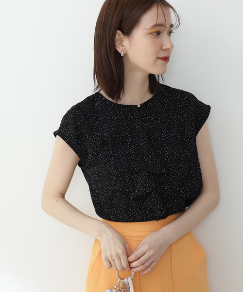 N.(N. Natural Beauty Basic)(エヌエヌナチュラルビューティーベーシック)の「【追加生産】◆アシンメトリーフリルブラウス(シャツ/ブラウス・レディース・オフホワイト/ドット/ブルー・MEDIUM)」の3枚目の写真