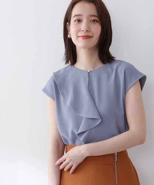N.(N. Natural Beauty Basic)(エヌエヌナチュラルビューティーベーシック)の「【追加生産】◆アシンメトリーフリルブラウス(シャツ/ブラウス・レディース・オフホワイト/ドット/ブルー・MEDIUM)」の1枚目の写真