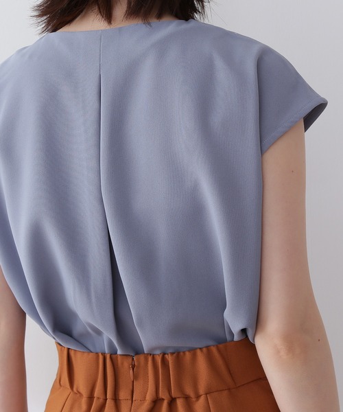 N.(N. Natural Beauty Basic)(エヌエヌナチュラルビューティーベーシック)の「【追加生産】◆アシンメトリーフリルブラウス(シャツ/ブラウス・レディース・オフホワイト/ドット/ブルー・MEDIUM)」の12枚目の写真
