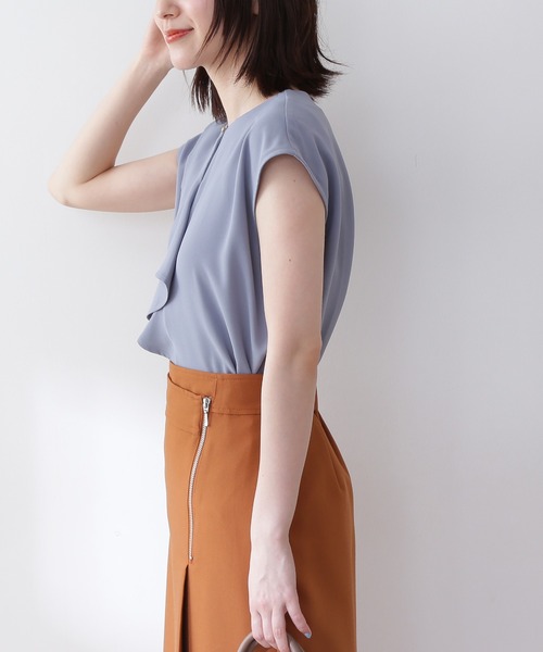 N.(N. Natural Beauty Basic)(エヌエヌナチュラルビューティーベーシック)の「【追加生産】◆アシンメトリーフリルブラウス(シャツ/ブラウス・レディース・オフホワイト/ドット/ブルー・MEDIUM)」の7枚目の写真