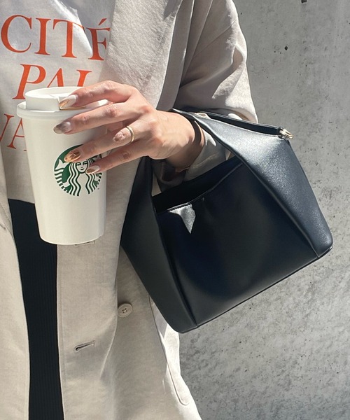 y/m by misato(イムバイミサト)の「フォルドハンドル2WAYショルダーBAG(ショルダーバッグ・レディース・ブラック/ベージュ・FREE)」の20枚目の写真