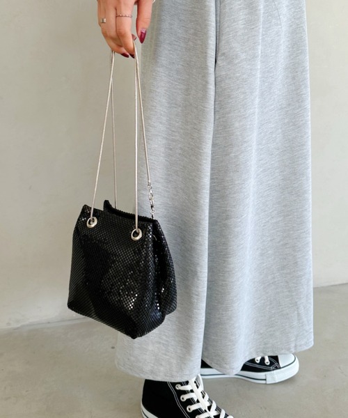 セール】glitter metallic shoulder Bag／グリッターメタリック巾着