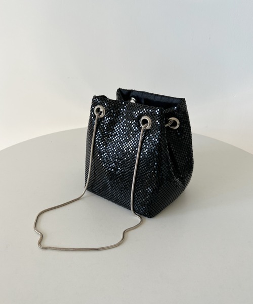 MYMOOD.(マイムード)の「glitter metallic shoulder Bag/グリッターメタリック巾着ショルダーバッグ パーティーバッグ(ショルダーバッグ・レディース・ブラック/シルバー・FREE)」の5枚目の写真