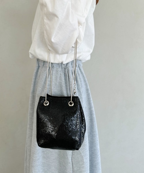 MYMOOD.(マイムード)の「glitter metallic shoulder Bag/グリッターメタリック巾着ショルダーバッグ パーティーバッグ(ショルダーバッグ・レディース・ブラック/シルバー・FREE)」の18枚目の写真