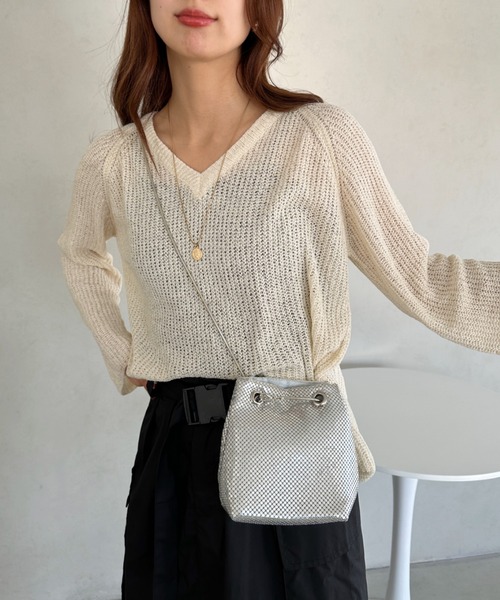 MYMOOD.(マイムード)の「glitter metallic shoulder Bag/グリッターメタリック巾着ショルダーバッグ パーティーバッグ(ショルダーバッグ・レディース・ブラック/シルバー・FREE)」の19枚目の写真