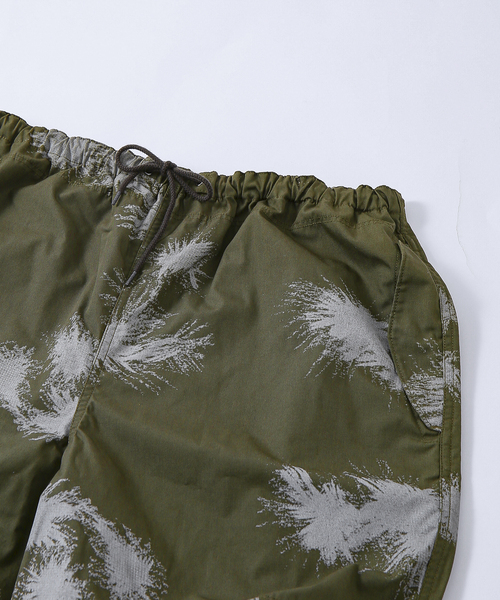 ARMY TWILL（アーミーツイル）の「【ARMY TWILL / アーミーツイル】別注 プリントスノーパンツ（その他パンツ・メンズ・ホワイト/ブラック/カーキ・MEDIUM/LARGE）」の6枚目の写真