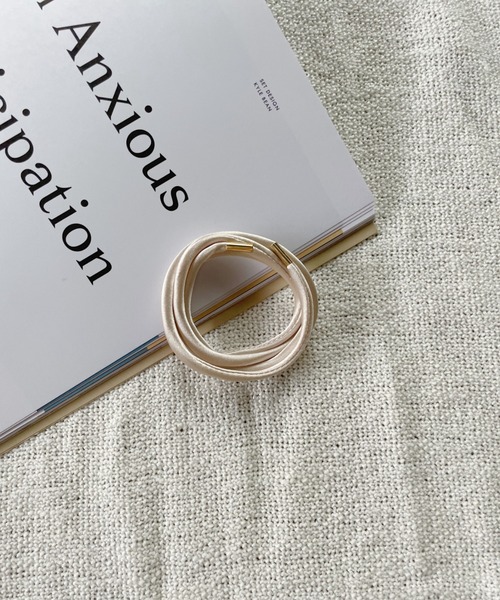 CLEA（クレア）の「サテンヘアアレンジワイヤー（その他ヘアアクセサリー・レディース・ブラック/ピンク/ブルー/グリーン/アイボリー/グレイッシュベージュ・FREE）」の9枚目の写真