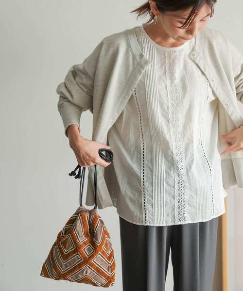 新品未使用タグ付き　リネンハシゴレースブラウス　アーバンリサーチドアーズ URBAN RESEARCH DOORS（アーバンリサーチドアーズ）の「リネン