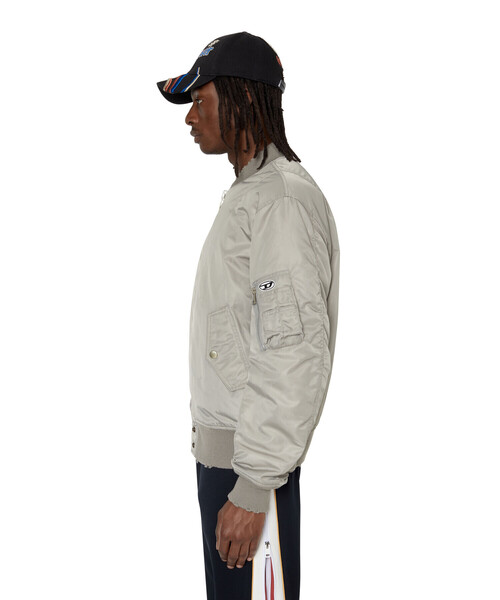 DIESEL（ディーゼル）の「メンズ  ジャケット ミリタリー（ブルゾン・メンズ・ブラック/ブラウン/グレー・SMALL/MEDIUM/LARGE/X-LARGE/XX-LARGE/X-SMALL）」の19枚目の写真