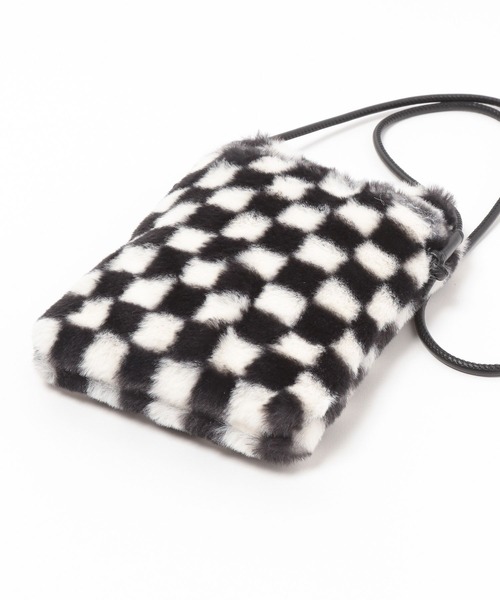 LEPSIM（レプシィム）の「アソートスマホショルダー　344203（ショルダーバッグ・レディース・ブラウン/アイボリー/チェック・ONE SIZE）」の16枚目の写真