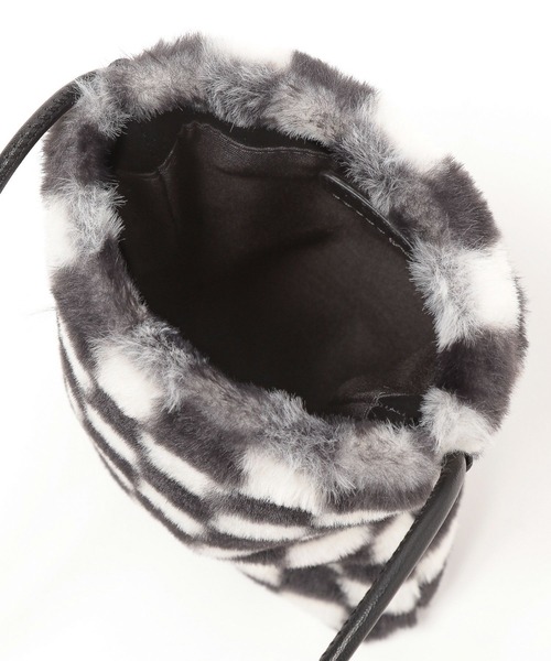 LEPSIM（レプシィム）の「アソートスマホショルダー　344203（ショルダーバッグ・レディース・ブラウン/アイボリー/チェック・ONE SIZE）」の18枚目の写真