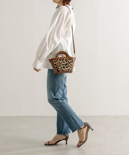 PAPILLONNER(パピヨネ)の「ジャガードミニショルダーバッグ/PAPILLONNER/パピヨネ(ショルダーバッグ・レディース・ブラック/キャメル・FREE)」の12枚目の写真