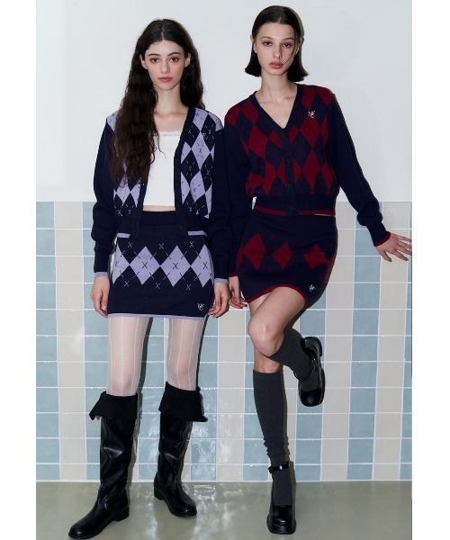 FANCY CLUB(ファンシークラブ)の「A'GEM/9 × .kom『 FANCY CLUB/ファンシークラブ』HEARTFELT ARGYLE CARDIGAN/ハートフル ニットアーガイルカーディガン(カーディガン/ボレロ・レディース・パープル/ボルドー・FREE)」の8枚目の写真