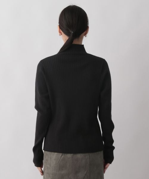 LOWRYS FARM（ローリーズファーム）の「マシンウォッシャブルハイネックロングスリーブ　165166（Tシャツ/カットソー・レディース・ホワイト/ブラック/パープル/ピンク/ベージュ・FREE）」の15枚目の写真