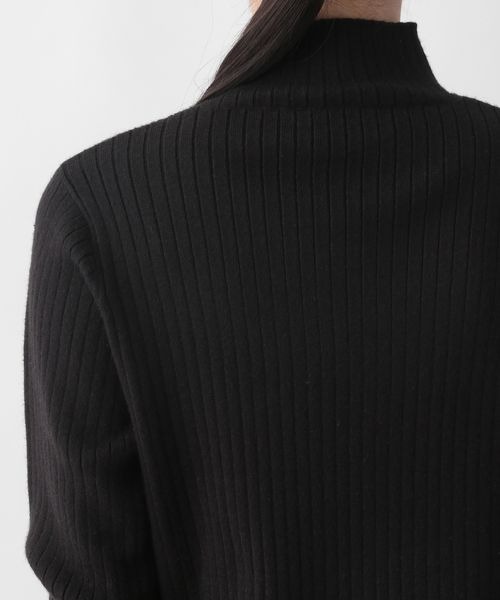 LOWRYS FARM（ローリーズファーム）の「マシンウォッシャブルハイネックロングスリーブ　165166（Tシャツ/カットソー・レディース・ホワイト/ブラック/パープル/ピンク/ベージュ・FREE）」の10枚目の写真