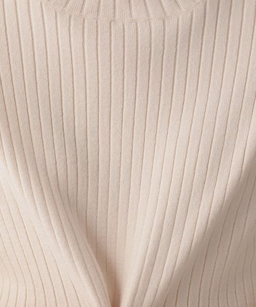 LOWRYS FARM（ローリーズファーム）の「マシンウォッシャブルハイネックロングスリーブ　165166（Tシャツ/カットソー・レディース・ホワイト/ブラック/パープル/ピンク/ベージュ・FREE）」の8枚目の写真