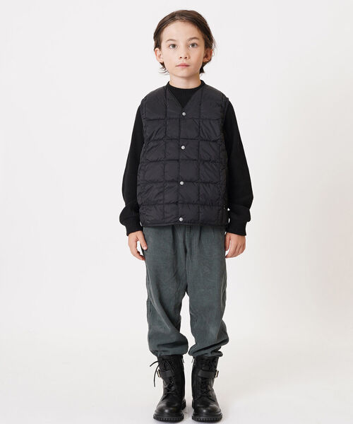 TAION（タイオン）の「◇【WEB限定】【TAION/タイオン】キッズ Vネックインナーダウンベスト（ダウンベスト・キッズ・ブラック/ベージュ/ミント/ラベンダー・110/120/140/130）」の6枚目の写真