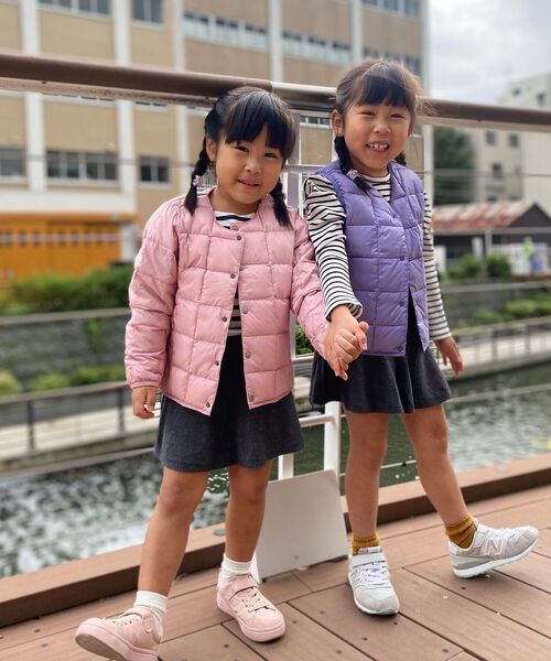 TAION（タイオン）の「◇【WEB限定】【TAION/タイオン】キッズ Vネックインナーダウンベスト（ダウンベスト・キッズ・ブラック/ベージュ/ミント/ラベンダー・110/120/140/130）」の12枚目の写真