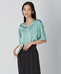 ICB（アイシービー）の「【WEB限定カラーあり・洗える】Calm Vネックブラウス（シャツ/ブラウス）」