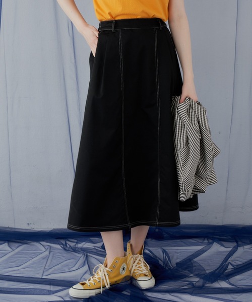 MERLOT(メルロー)の「ステッチ配色ボリュームスカート(スカート・レディース・ブルー/ブラック/レッド・FREE)」の1枚目の写真