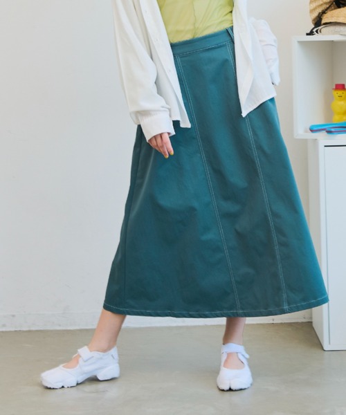 MERLOT(メルロー)の「ステッチ配色ボリュームスカート(スカート・レディース・ブルー/ブラック/レッド・FREE)」の16枚目の写真