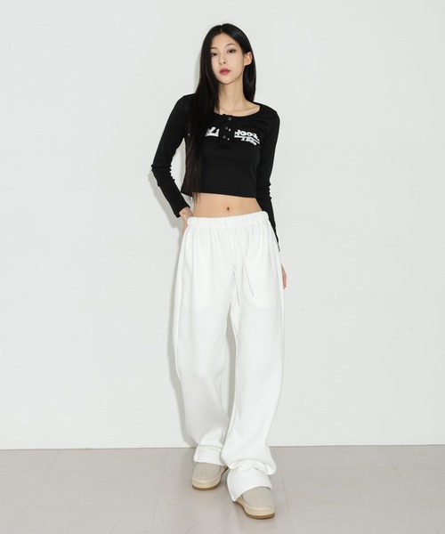 FOLLOWIN（フォロウィン）の「【UNISEX】起毛ワイドウエストゴムコットンパンツ（その他パンツ・レディース・オートミール/グリーン/レッド/ライトグレー/ブラウン/ブラック/アイボリー/グレー・FREE）」の14枚目の写真