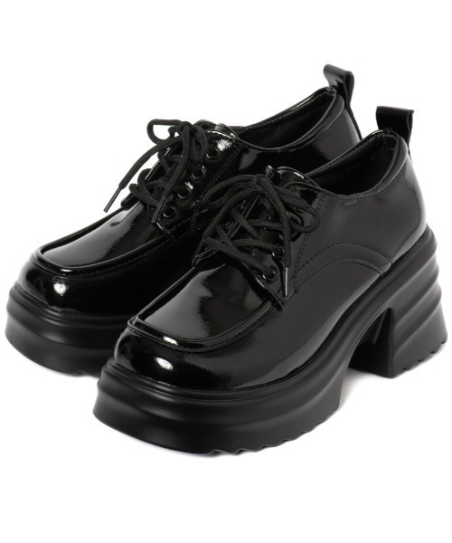 R&E（アールアンドイー）の「【R&E】 厚底ボリュームソール エナメルレースアップシューズ（ローファー・レディース・アイボリー/ブラック・S/M/L/LL）」の11枚目の写真