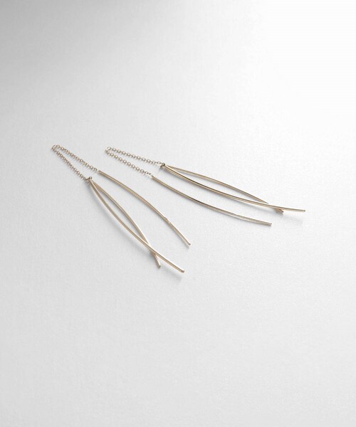 COCOSHNIK（ココシュニック）の「K10ダブルアーチ フリンジピアス（ピアス（両耳用）・レディース・ホワイト系その他7・00）」の5枚目の写真
