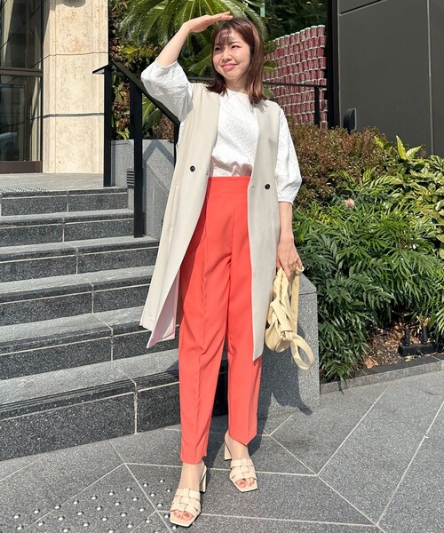 UNFILO(アンフィーロ)の「【VERY.3月号掲載/洗える/ストレッチ】ハイウエストカラーパンツ(その他パンツ・レディース・ブラック系/ライトグレー系/サックスブルー系/ピンク系/オレンジ系・LARGE/MEDIUM/X-SMALL/SMALL)」の10枚目の写真