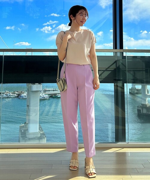 UNFILO(アンフィーロ)の「【VERY.3月号掲載/洗える/ストレッチ】ハイウエストカラーパンツ(その他パンツ・レディース・ブラック系/ライトグレー系/サックスブルー系/ピンク系/オレンジ系・LARGE/MEDIUM/X-SMALL/SMALL)」の15枚目の写真