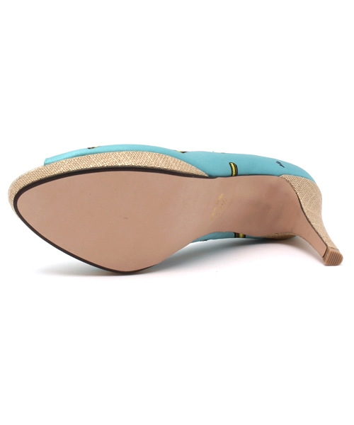 LE TALON（ルタロン）の「【sweet 6月号掲載】◇YUGE 9.5CMリップガラオープントゥ（パンプス・レディース・アイボリー/ブルー系その他・36/37/35.5/36.5/37.5/38）」の4枚目の写真