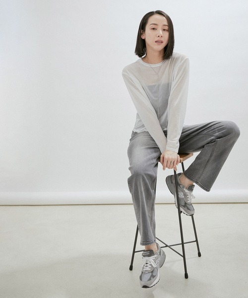 SALON adam et rope'（サロン アダム エ ロペ）の「【WEB限定】シアークルーネックロングTシャツ / 無地・ボーダー（Tシャツ/カットソー・レディース・ホワイト/ピンク/イエロー/ベージュ系その他/ブラック系その他2・FREE）」の19枚目の写真