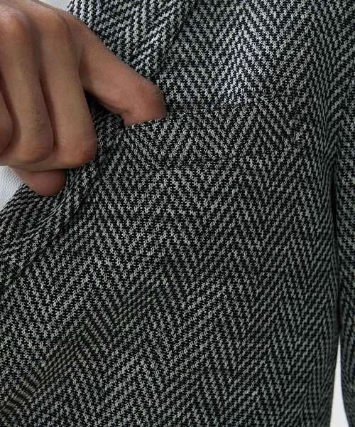 MICHEL KLEIN HOMME   （ミッシェルクランオム）の「へリンボン柄ジャージージャケット（テーラードジャケット・メンズ・ブルー/ライトグレー/ブラック・X-LARGE/LARGE/MEDIUM）」の7枚目の写真