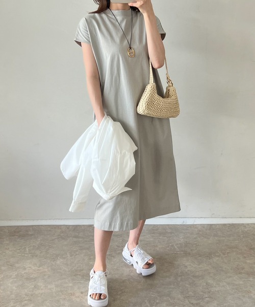 Emma Taylor（エマテイラー）の「バックジップカットワンピース