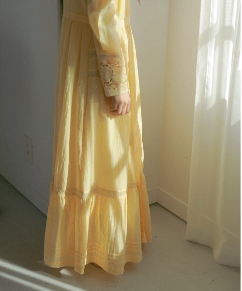 CASA FLINE（カーサフライン）の「アンティークレースピンタックドレス（ワンピース・レディース・ホワイト/ブラウン/イエロー・FREE）」の12枚目の写真