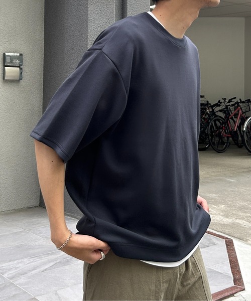 CPCM(シーピーシーエム)の「接触冷感ダンボールT(Tシャツ/カットソー・メンズ・チャコールグレー/ホワイト/グレー/ネイビー/ベージュ/グリーン/ブラック系その他/ホワイト系その他/ボルドー・MEDIUM/LARGE)」の13枚目の写真