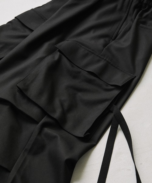 MONO-MART（モノマート）の「TR綾ストレッチ ワイドスラックスカーゴパンツ（カーゴパンツ・メンズ・ブラック/カーキ/チャコール/ライトグレー/オリーブ/アイボリー・S/M/L）」の17枚目の写真