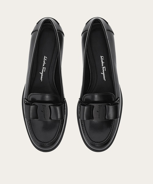 FERRAGAMO(フェラガモ)の「モカシン(モカシン/デッキシューズ・レディース・ブラック・6.5/6/5.5)」の2枚目の写真
