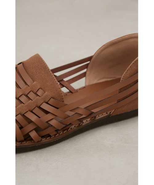 AZUL by moussy（アズールバイマウジー）の「グルカサンダル（サンダル・メンズ・ブラック/キャメル・MEDIUM/LARGE）」の5枚目の写真