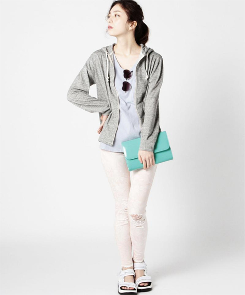 ROSE BUD（ローズバッド）の「S-LCTT-15135 ZIP PARKA（パーカー・レディース・グレー/ネイビー・ONE SIZE）」の12枚目の写真