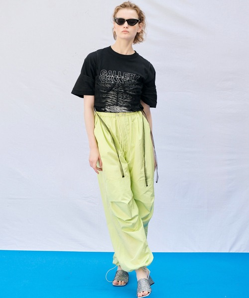 MAISON SPECIAL(メゾンスペシャル)の「GALLERY TEE【MAISON SPECIAL/メゾンスペシャル】(Tシャツ/カットソー・レディース・ブラック/ホワイト/ピンク・FREE)」の6枚目の写真