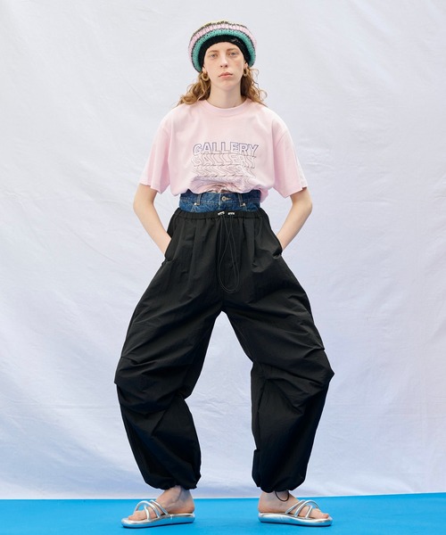 MAISON SPECIAL(メゾンスペシャル)の「GALLERY TEE【MAISON SPECIAL/メゾンスペシャル】(Tシャツ/カットソー・レディース・ブラック/ホワイト/ピンク・FREE)」の4枚目の写真