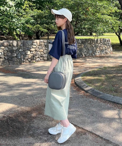 Isn't She?（イズントシー）の「[ SHIORI × Isn't She? ] 前後プリントユニセックスTシャツ（Tシャツ/カットソー・レディース・ピンク/ホワイト/ネイビー・M）」の4枚目の写真